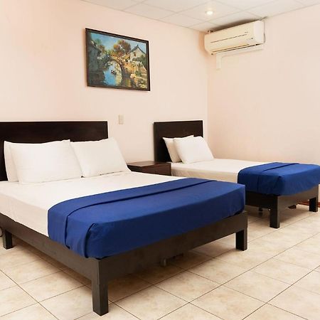 Hotel Puntarenas Beach Екстер'єр фото