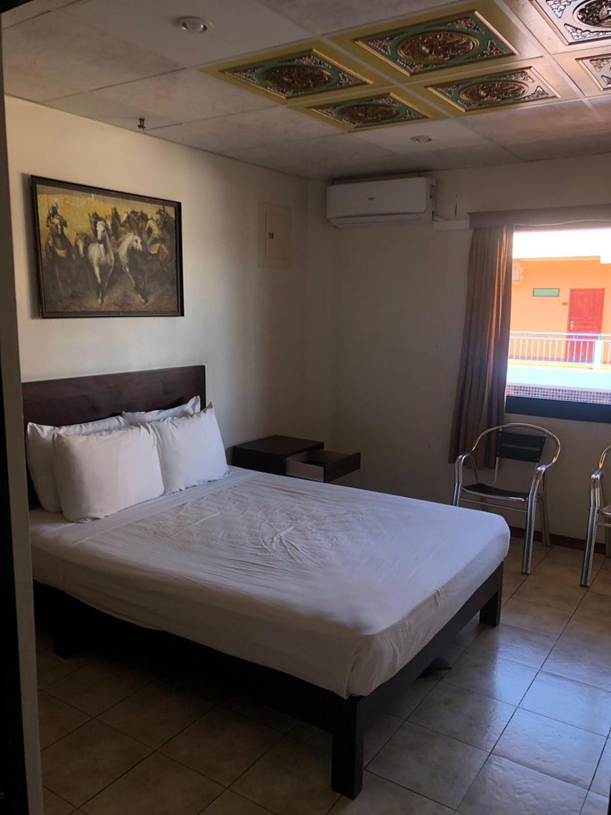 Hotel Puntarenas Beach Екстер'єр фото