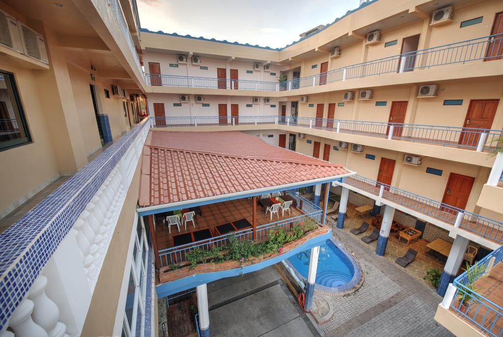 Hotel Puntarenas Beach Екстер'єр фото