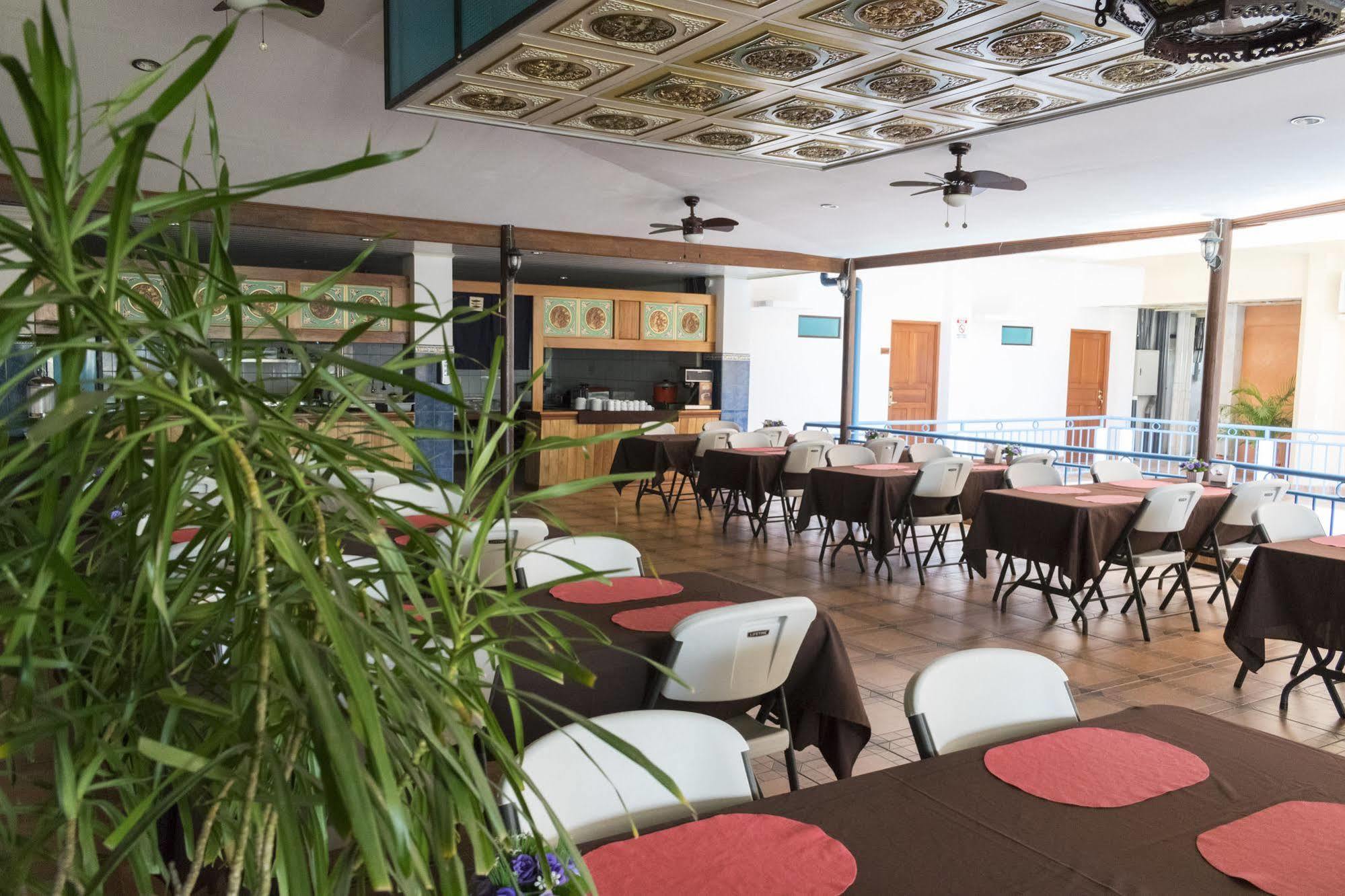 Hotel Puntarenas Beach Екстер'єр фото