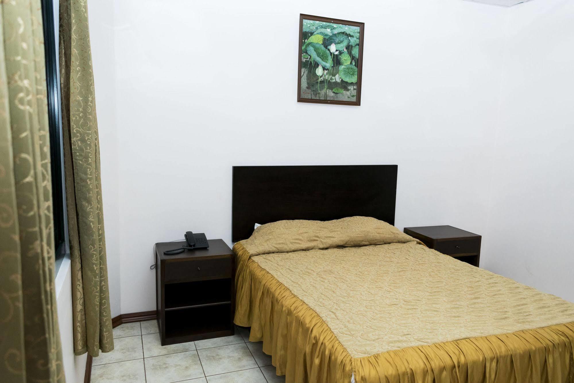 Hotel Puntarenas Beach Екстер'єр фото