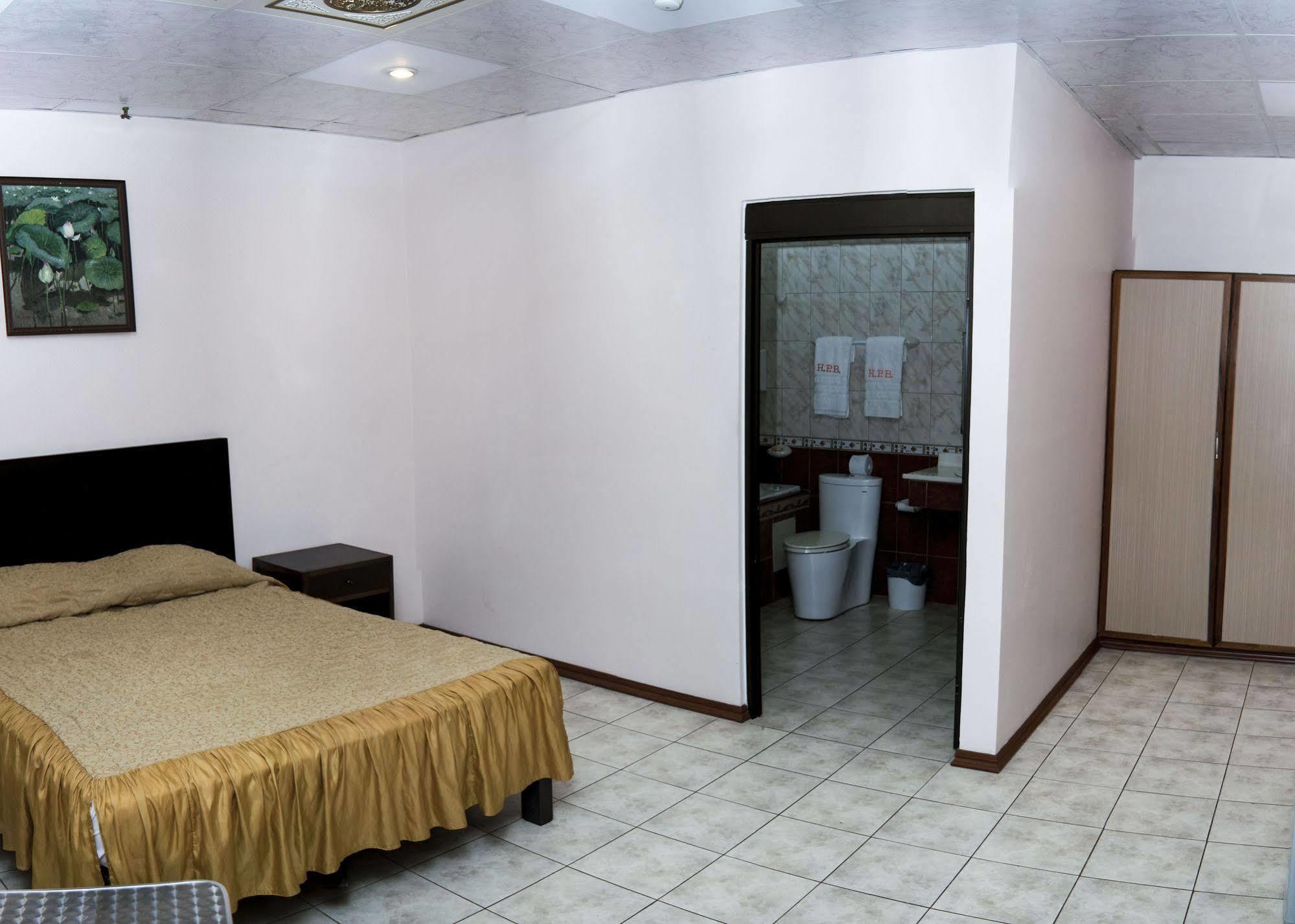 Hotel Puntarenas Beach Екстер'єр фото