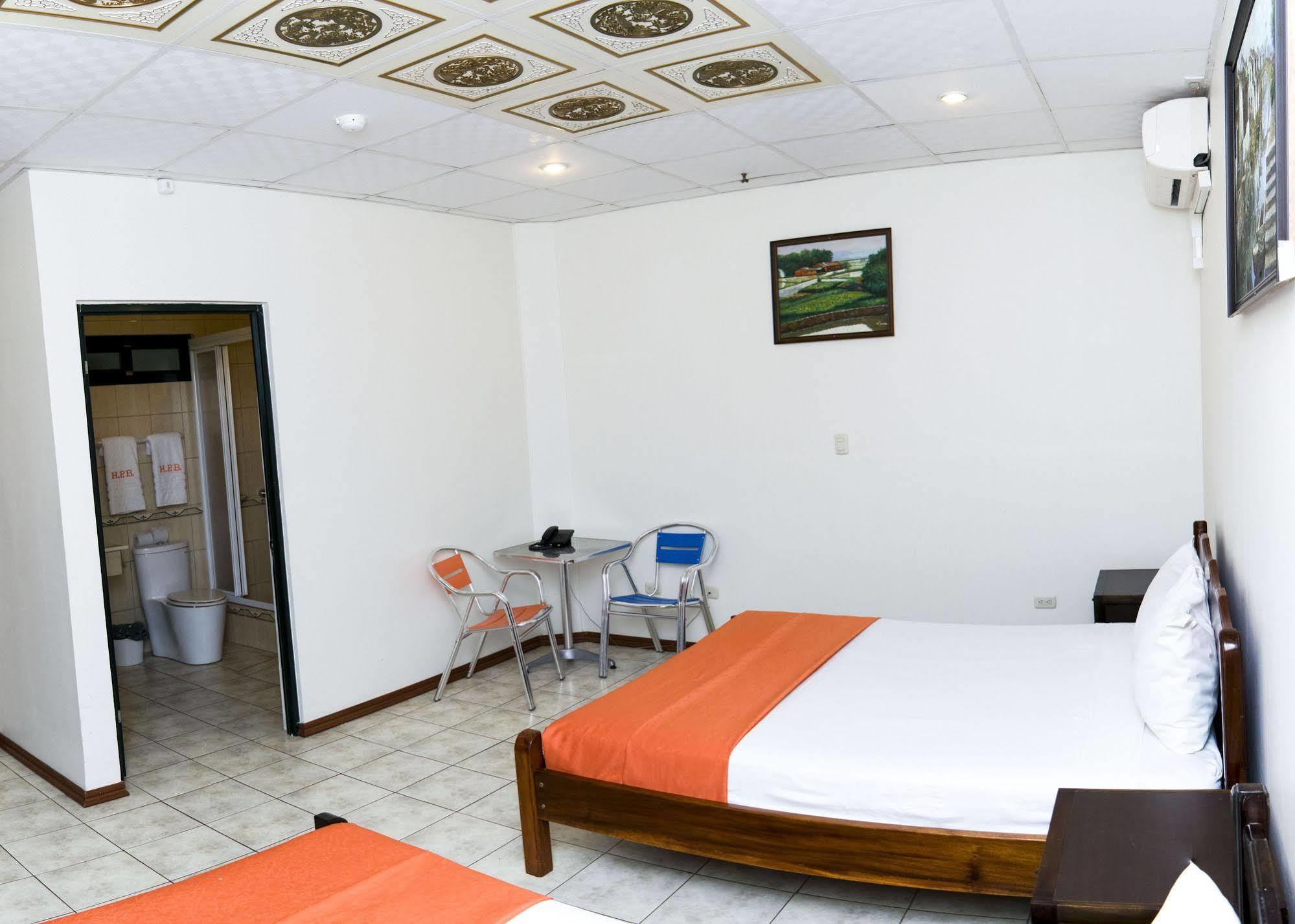Hotel Puntarenas Beach Екстер'єр фото