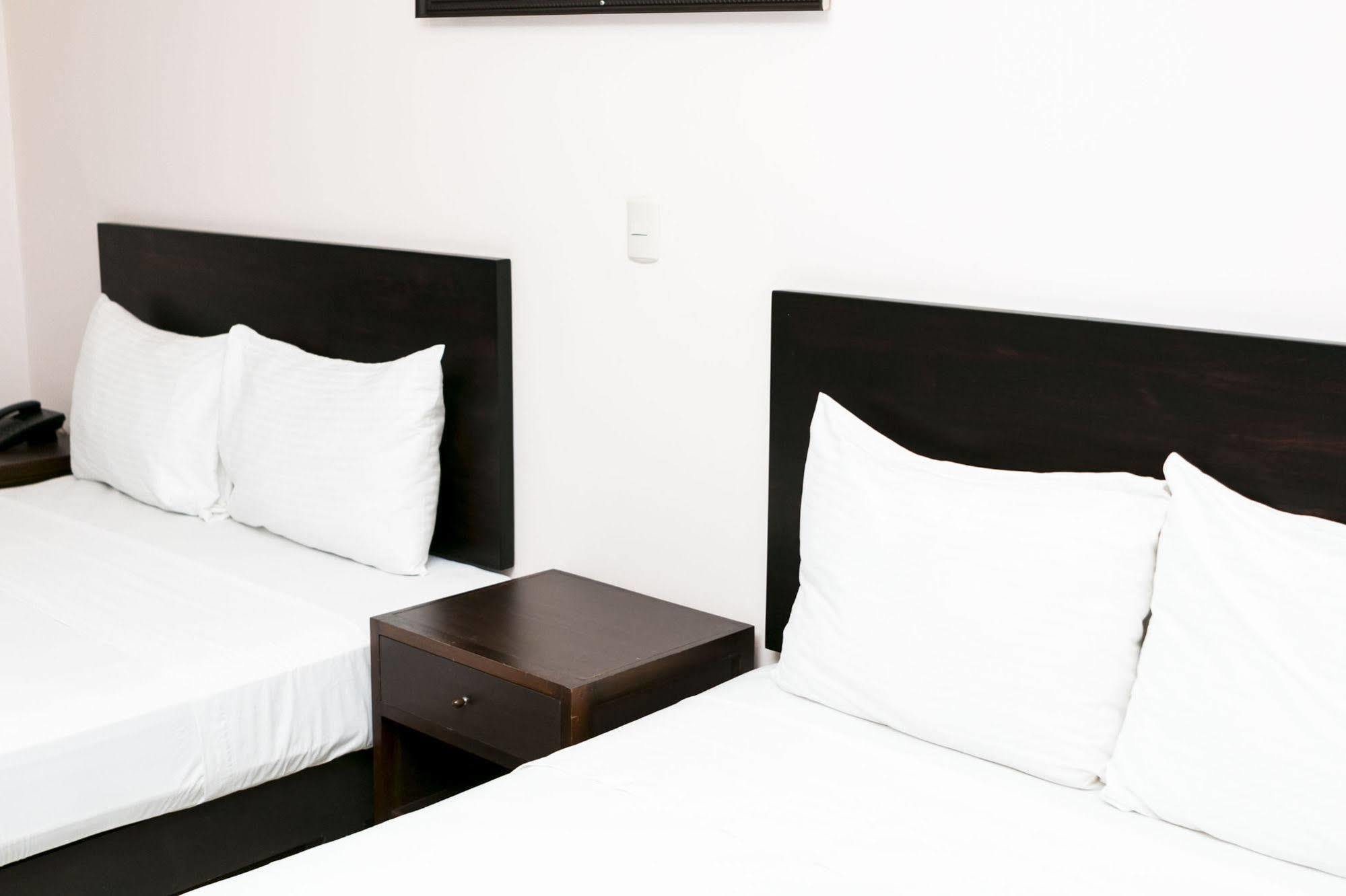Hotel Puntarenas Beach Екстер'єр фото