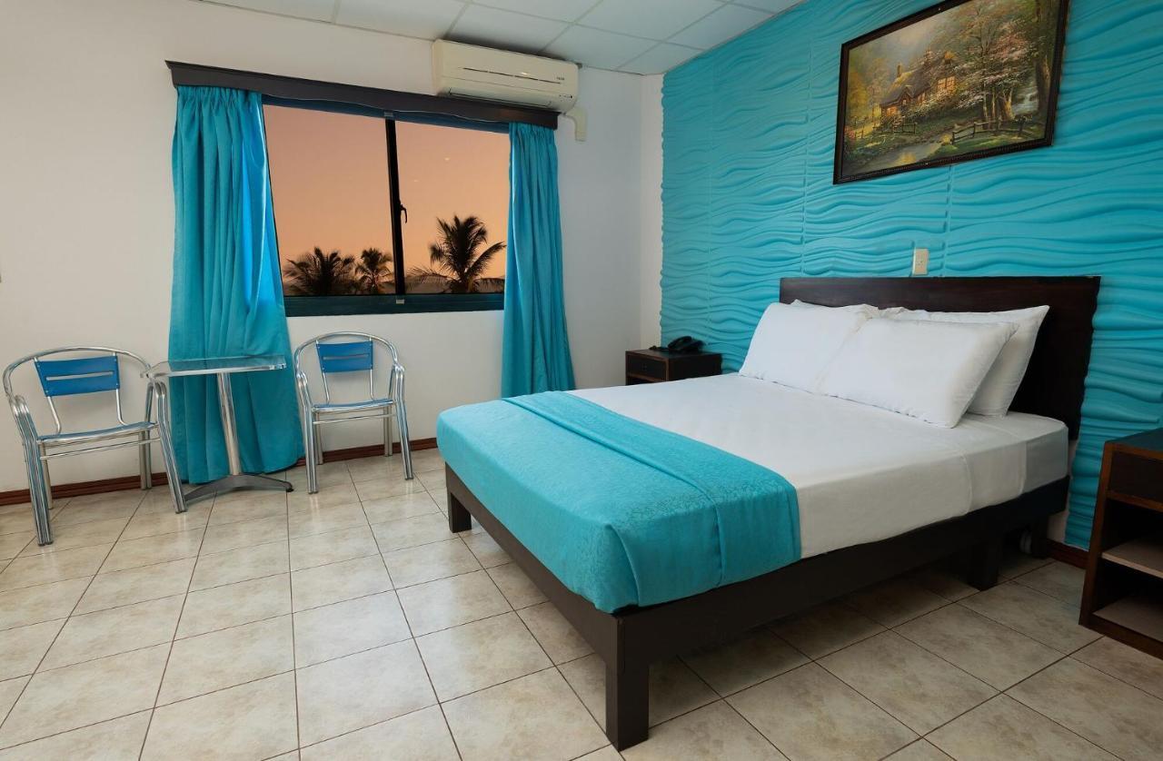 Hotel Puntarenas Beach Екстер'єр фото