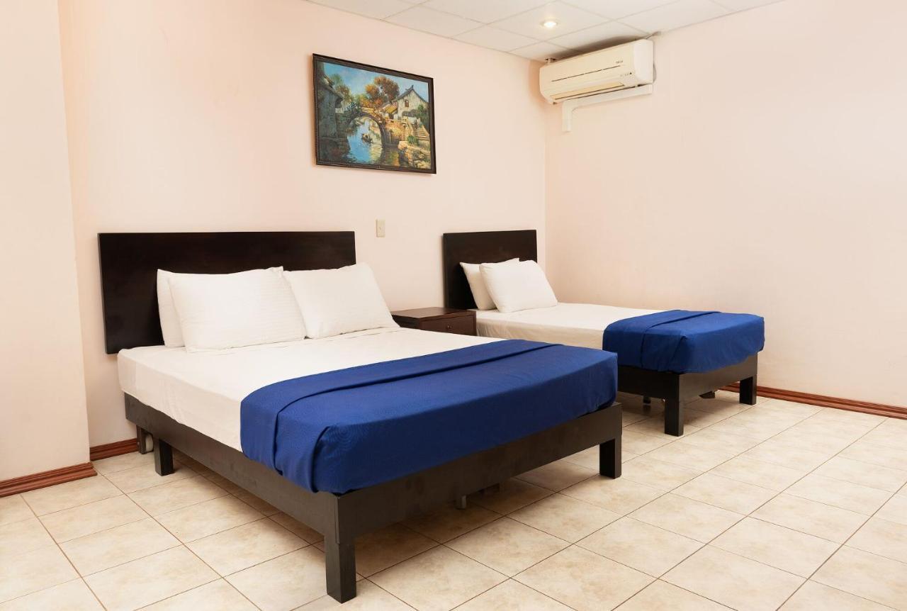 Hotel Puntarenas Beach Екстер'єр фото